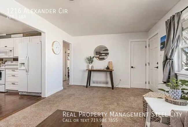 Foto del edificio - 2 Bedroom 1 Bath House in Quiet Neighborhood