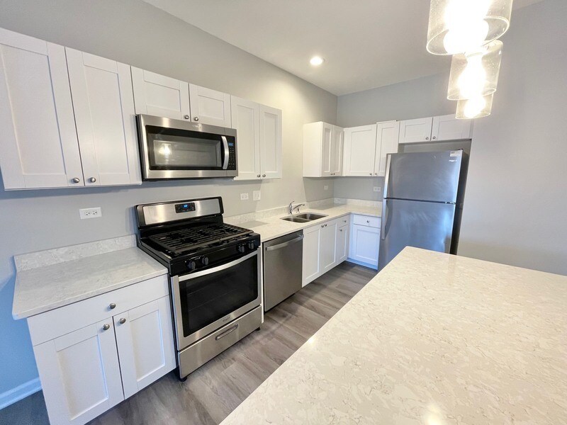 Foto principal - 301 N Madison St