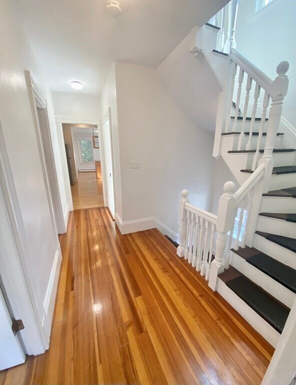 Foto del edificio - 81 Benton Rd