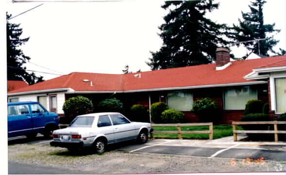 Building Photo - 8107 NE Failing St