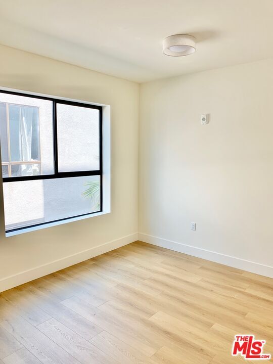 Building Photo - 1822 Overland Ave