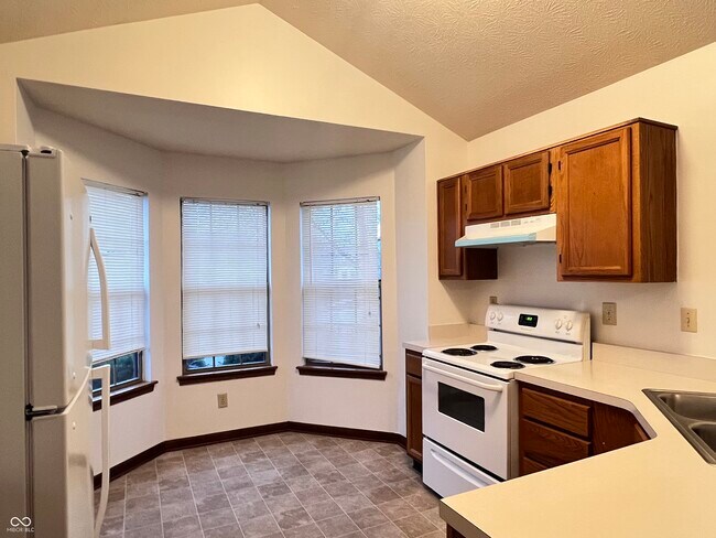 Foto del edificio - 4923 Peony Pl