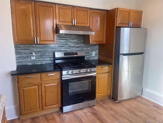 Building Photo - 200 Claridge Ave