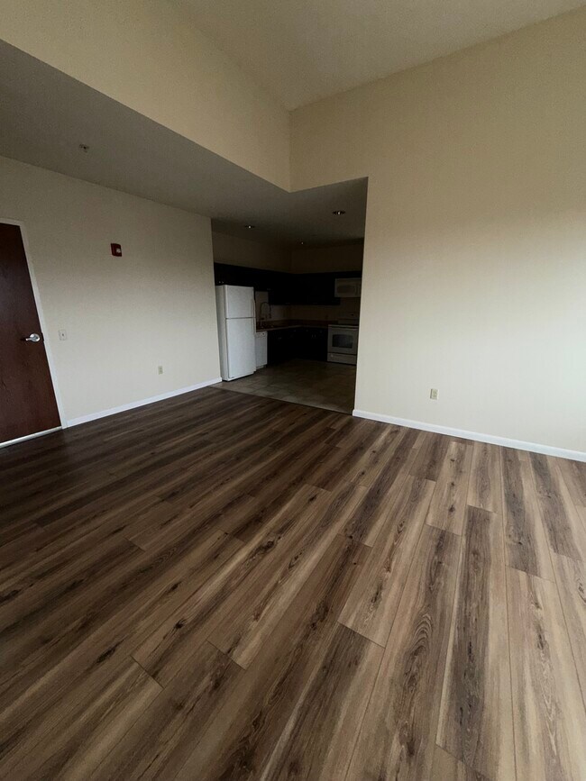 Foto del edificio - Keith Hilltop Terrace 55+ Living