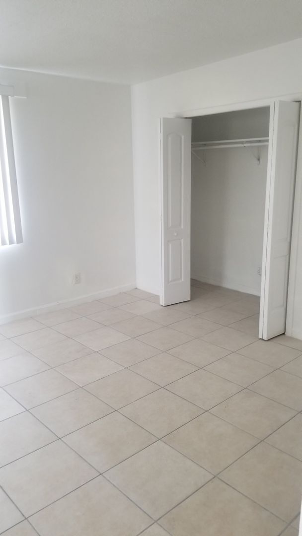 Foto del edificio - 4 BD/ 1.5 Bath home in Daytona Beach comin...