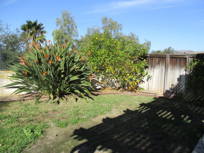 Building Photo - Desirable Rancho Bernardo 4 Bdr 2.5 Townhome