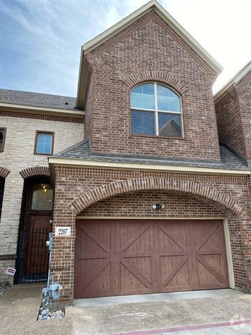Building Photo - 2207 Eriksson Ln