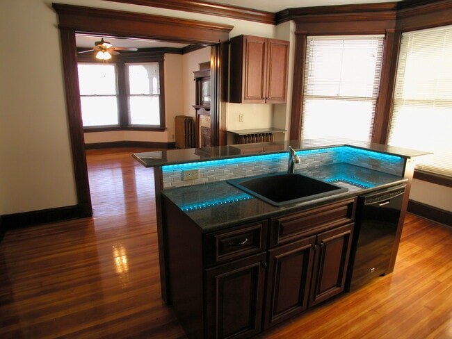 Foto del edificio - 454 Hamilton St