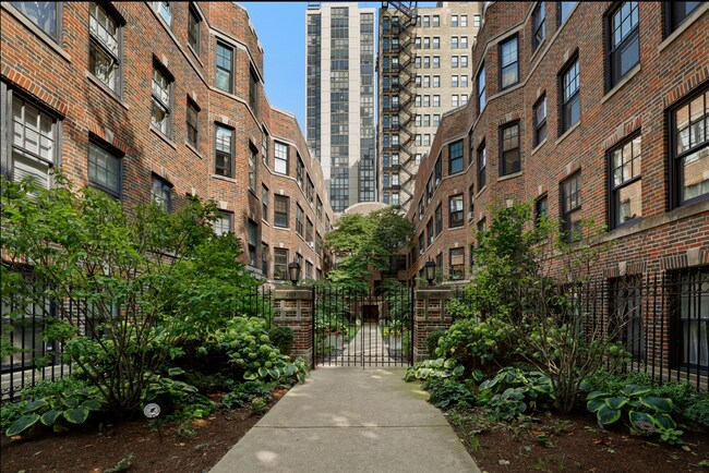 Foto del edificio - 2309 N Commonwealth Ave