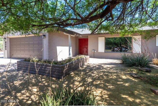 Foto del edificio - Beautifully Renovated Home With RV Gate, 2...