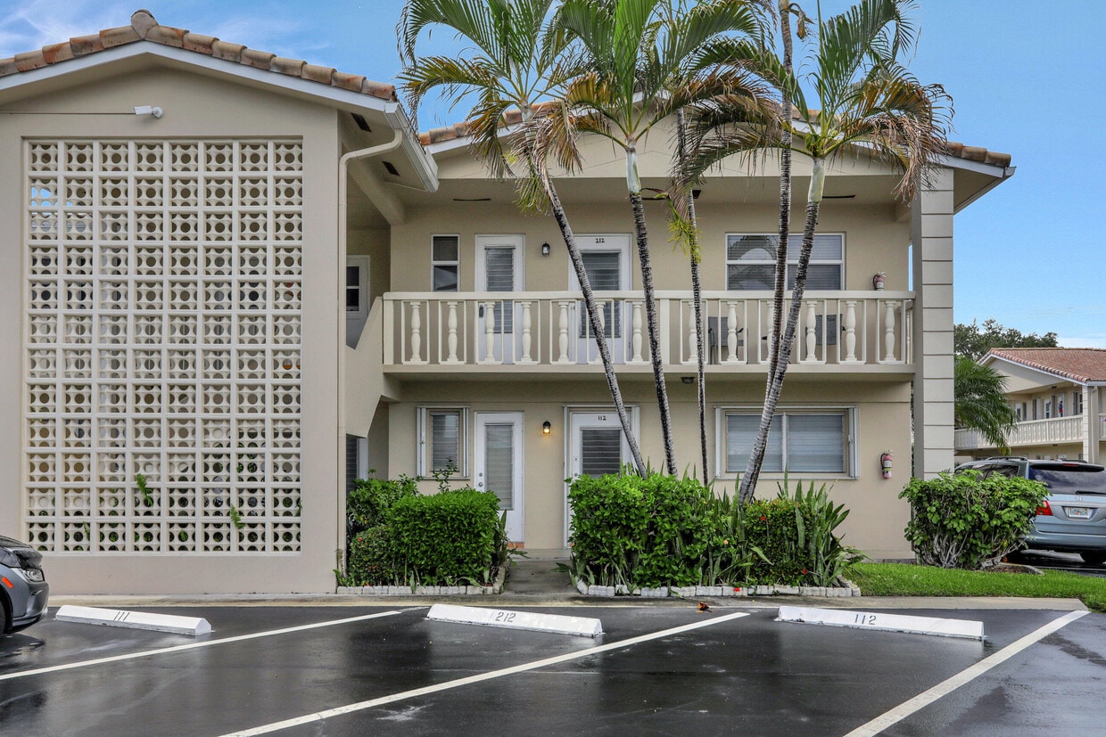 2121 NE 42nd Ct Unit 112c, Lighthouse Point, FL 33064 Condo for Rent in Lighthouse Point, FL