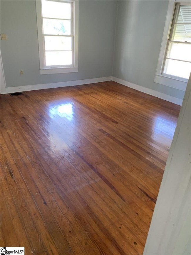 Building Photo - 407 Woodruff St