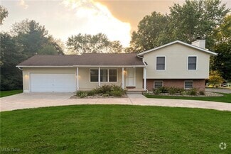 Building Photo - 273 Allen Dr