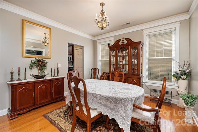 Foto del edificio - 9625 Long Hill Dr