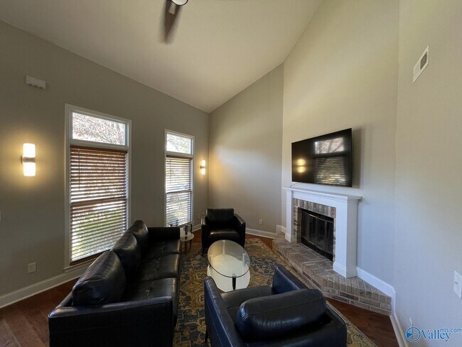 Foto del edificio - 6659 Steeplechase Dr NW