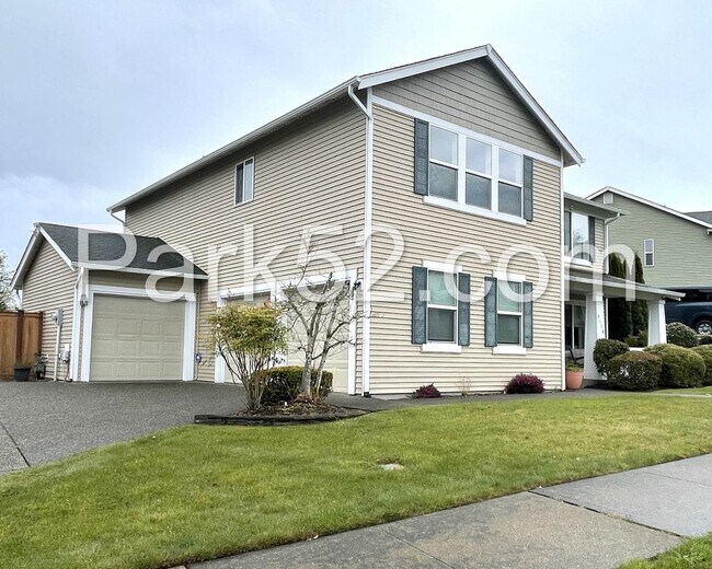 Foto del edificio - Spacious 4 Bedroom Home in DuPont