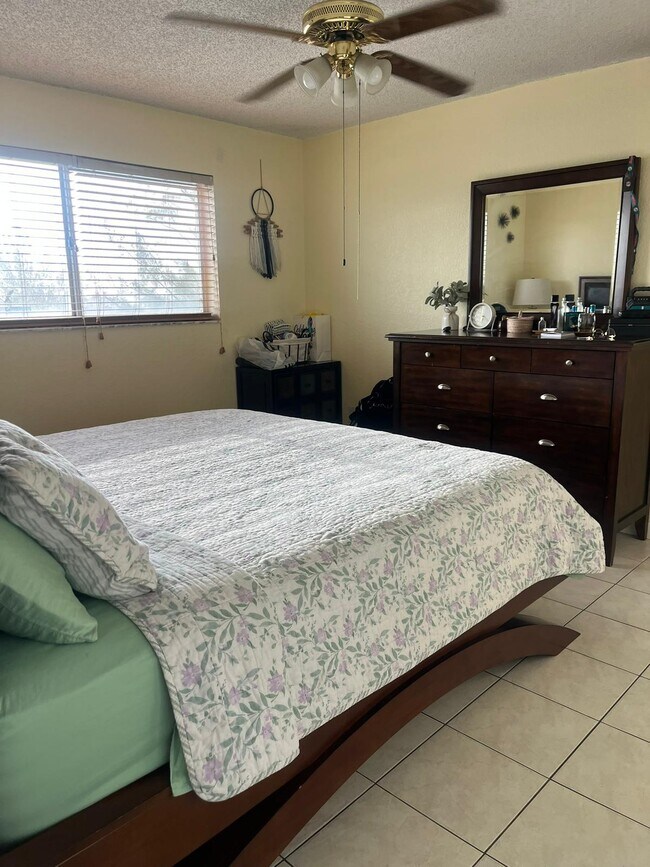 Foto del edificio - 2735 W 52nd St