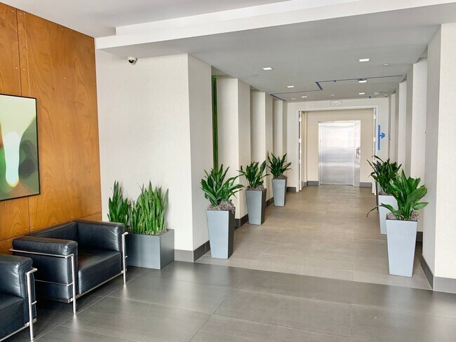 Photo - Chic 1BD/1BA in the Heart of Hayes Valley!... Apartment