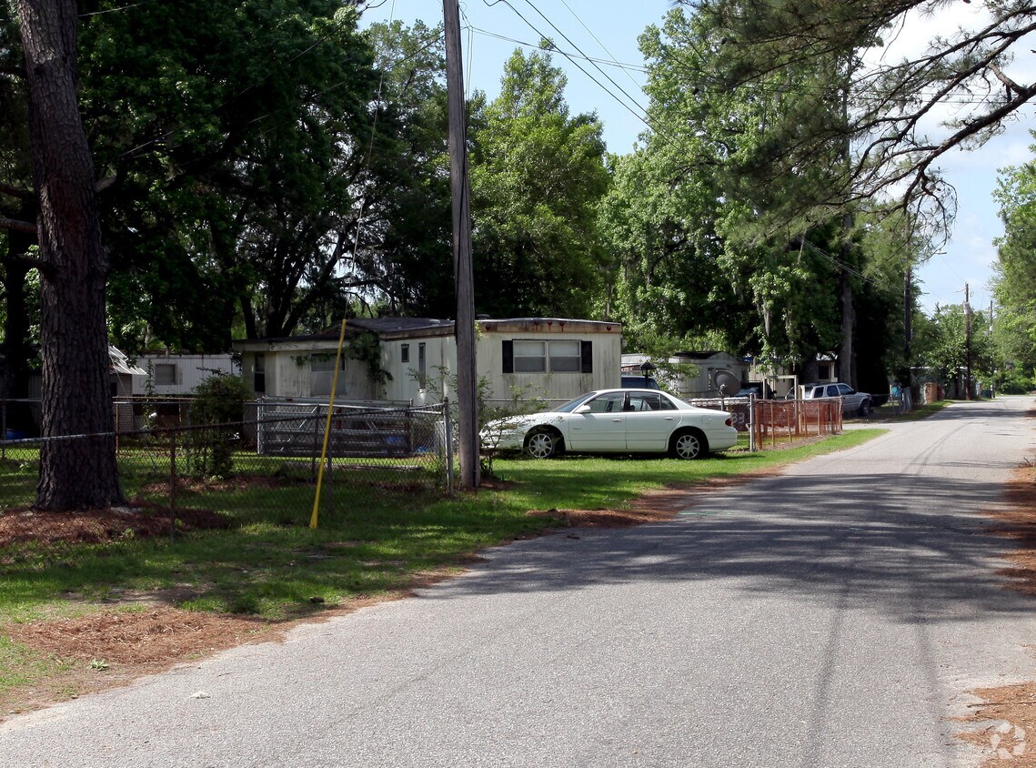 Primary Photo - 6826 Rivers Ave