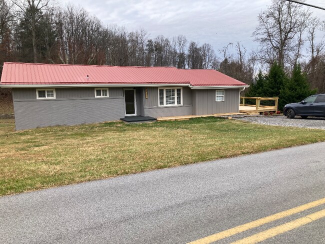 Building Photo - 222 Bank Dr