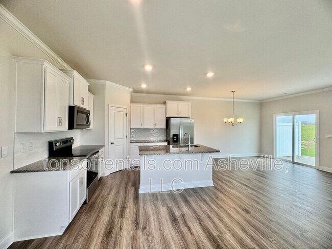 Foto del edificio - 545 Wheatfield Rd