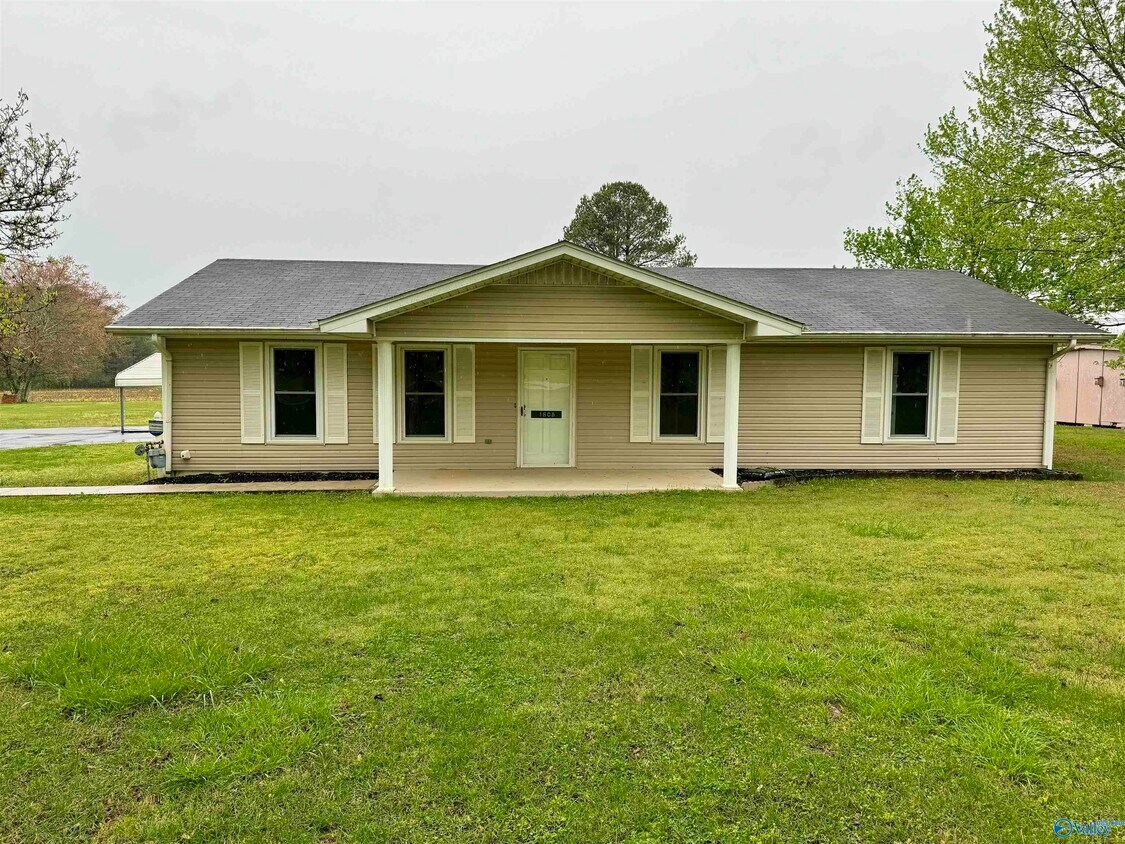 Primary Photo - 1805 Lindsay Ln