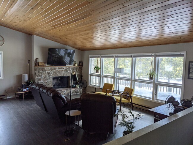 Building Photo - 40 Eaglehead Dr