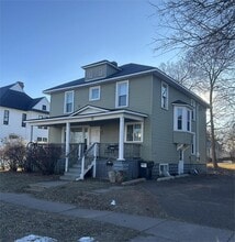 Building Photo - 912 Graham Ave