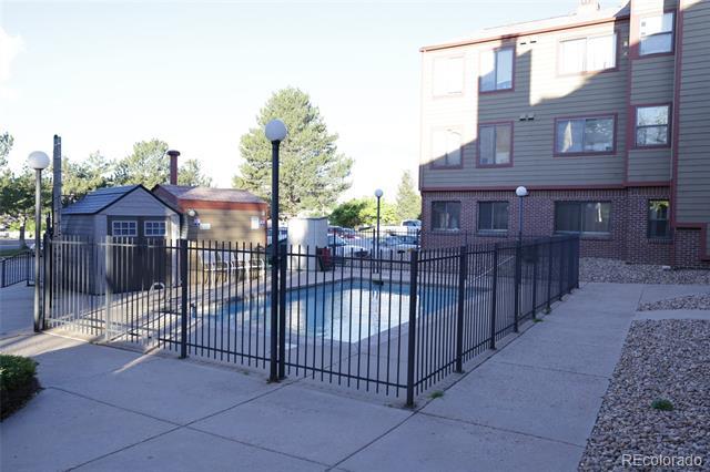 Foto principal - 8741 Dawson St