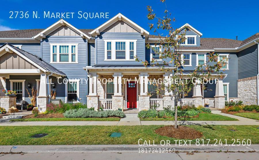 Primary Photo - Welcome Home to Pecan Square in Northlake ...