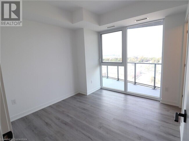 Building Photo - 36 Zorra St