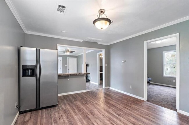 Foto del edificio - 2106 Silverdale St