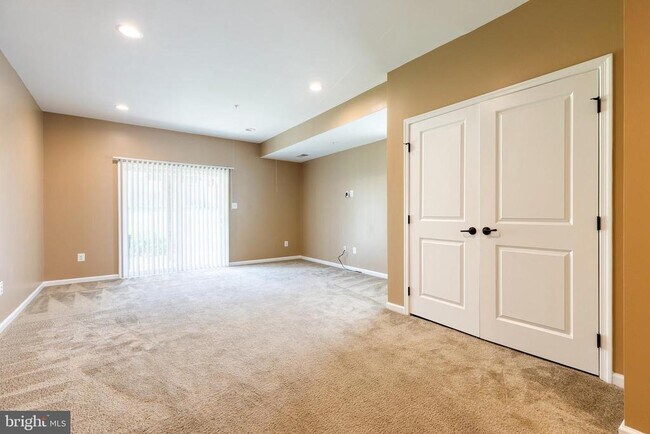 Foto del edificio - 613 Ravenwood Dr