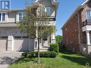 Building Photo - 90 Raymond Rd