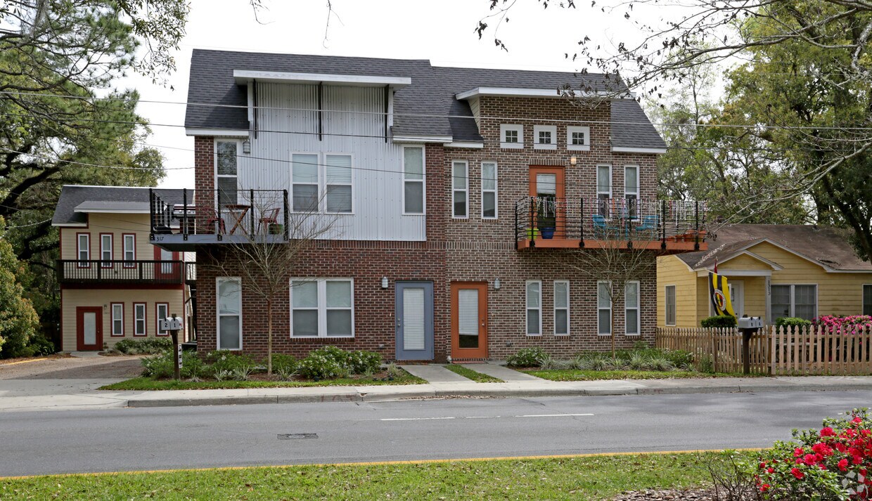 Building Photo - 1317-1321 N Duval St
