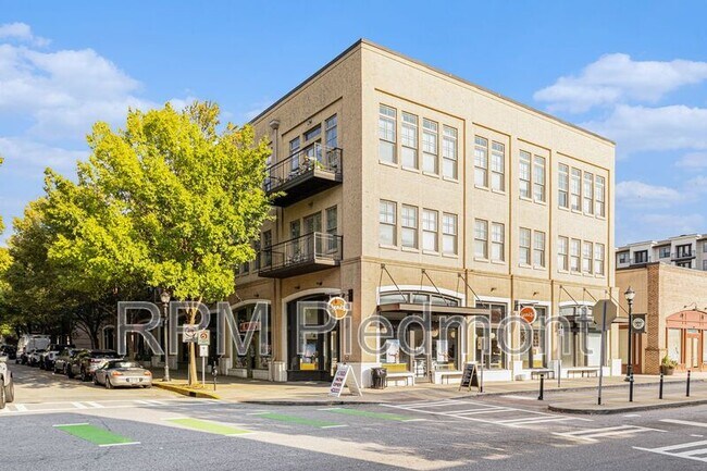 Photo - 925 Garrett St Apartment