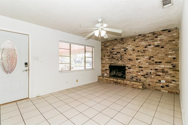 Foto del edificio - 8116 Exmoor Dr