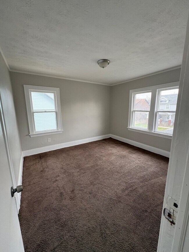 Foto del edificio - Your Cozy 3-Bedroom Home in Garfield Heights
