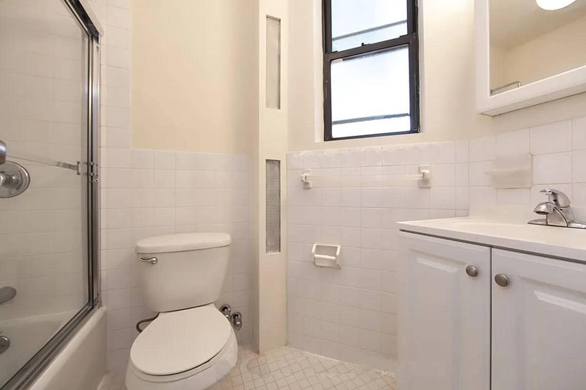 Building Photo - 549 Bergen St