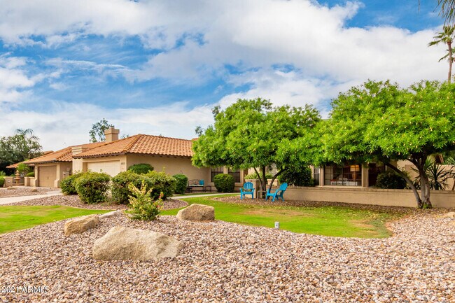 Building Photo - 4822 E Blanche Dr