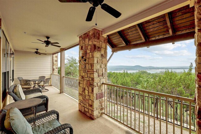 Foto del edificio - 17720 Maritime Point