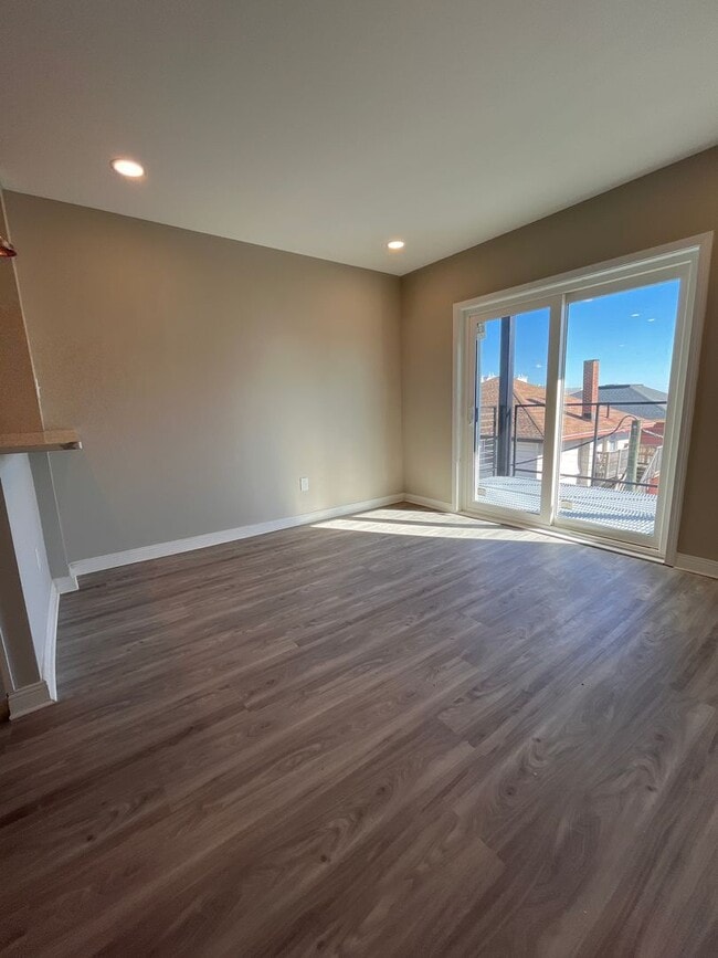 Building Photo - Ventnor Beach Lofts