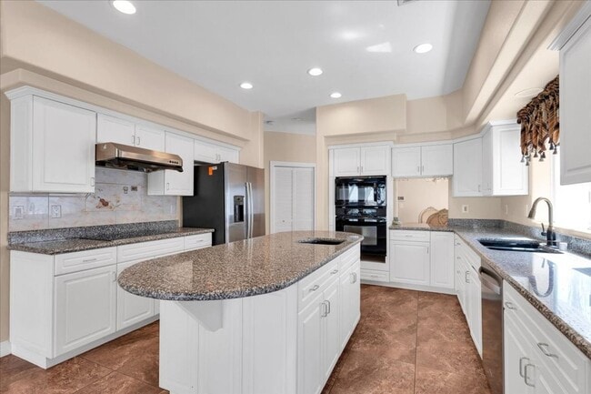 Building Photo - Beautiful Summerlin home in a gated community.