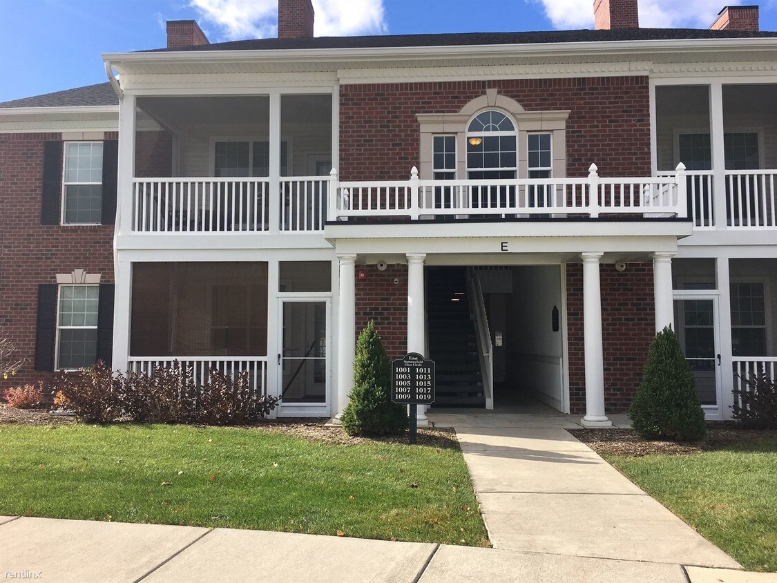Foto principal - 1017 E Summerfield Glen Cir
