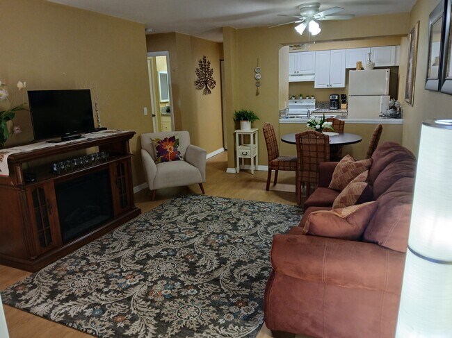 Building Photo - 9380 Lennex Ln