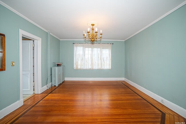 Building Photo - 36 36 Maple Ave