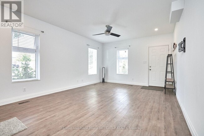 Photo du bâtiment - 77 Victoria St