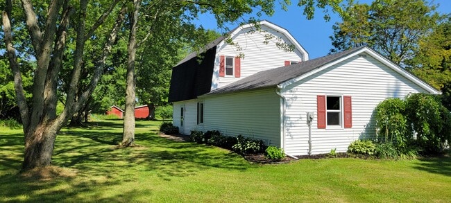 Building Photo - 1646 Boies Rd