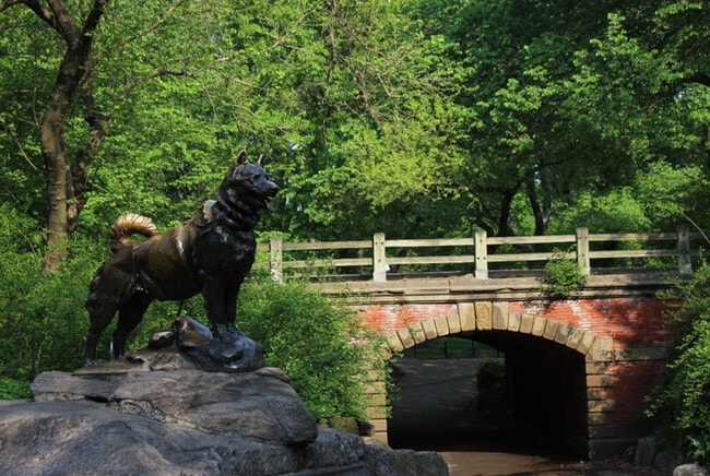 Iconic Balto statue in Central Park