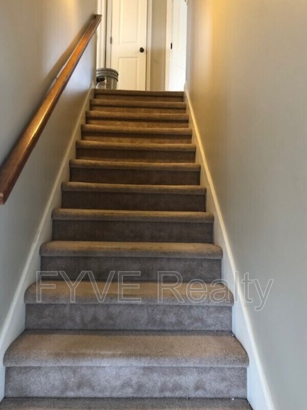Foto del edificio - 6531 Airtree Ln